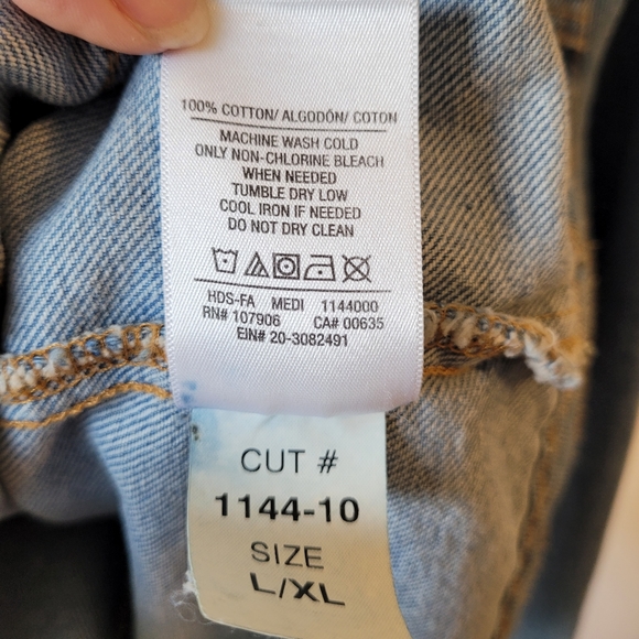 Hudson L/XL Women's Fitted Denim/Jean Jacket - Picture 3 of 7